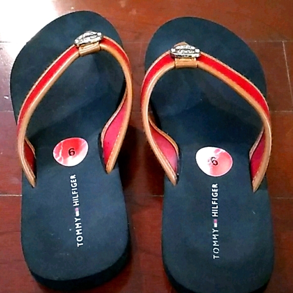 Sandals - Picture 2 of 3